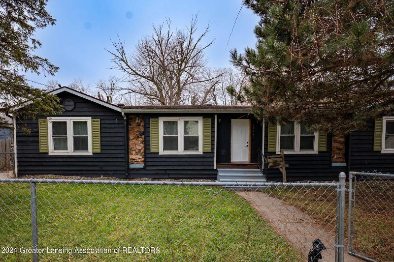 Listing Photo for 1701 Roselawn Avenue