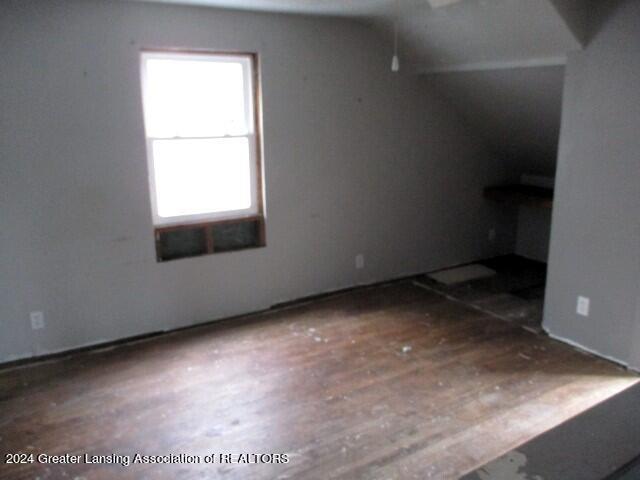 Listing Photo for 516 Smith Avenue