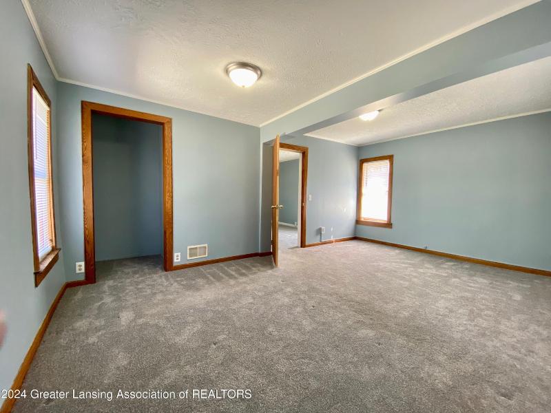 Listing Photo for 125 E Lincoln Street