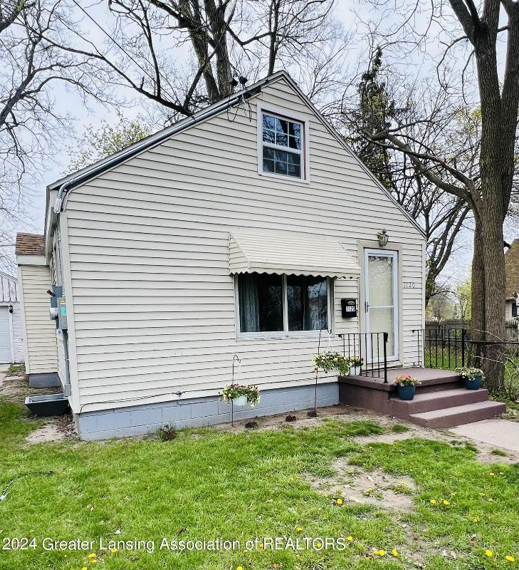 Listing Photo for 1120 Victor Avenue