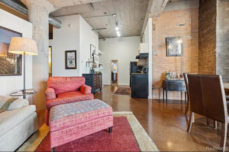 Listing Photo for 55 W Canfield 10