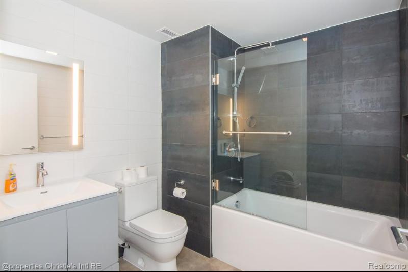 Listing Photo for 1454 Townsend Street 103