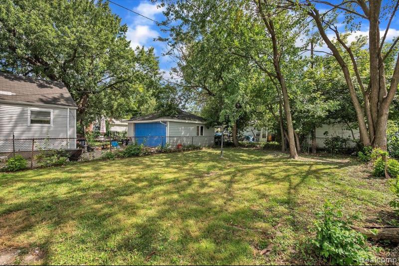 Listing Photo for 7092 Meadow Avenue