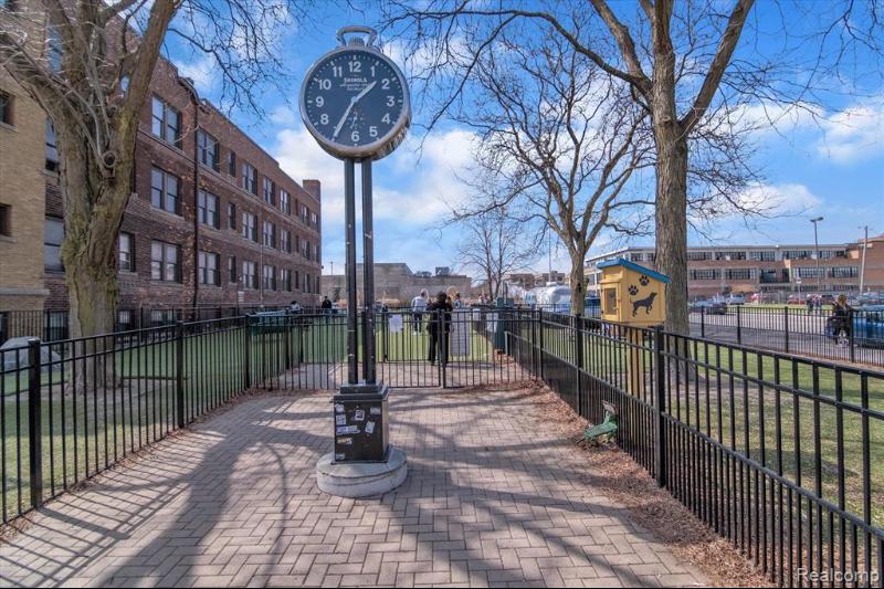 Listing Photo for 460 W Canfield Street UNIT # 104