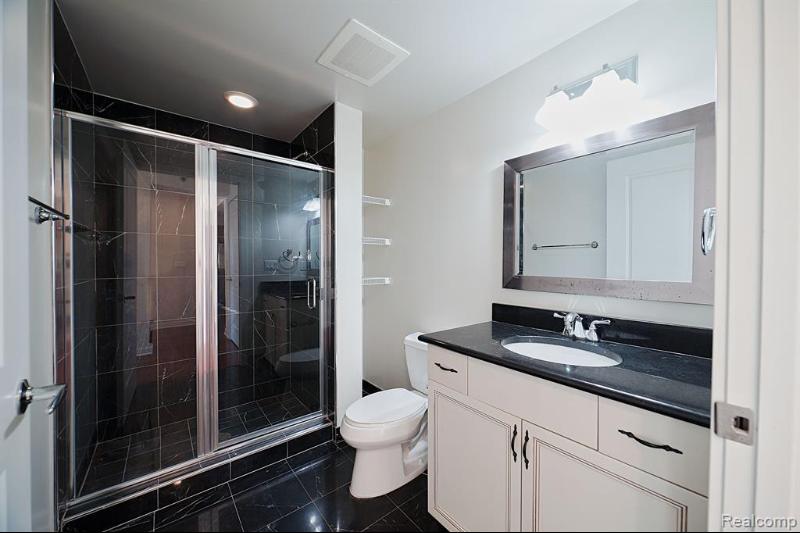 Listing Photo for 1135 Shelby Street 2708