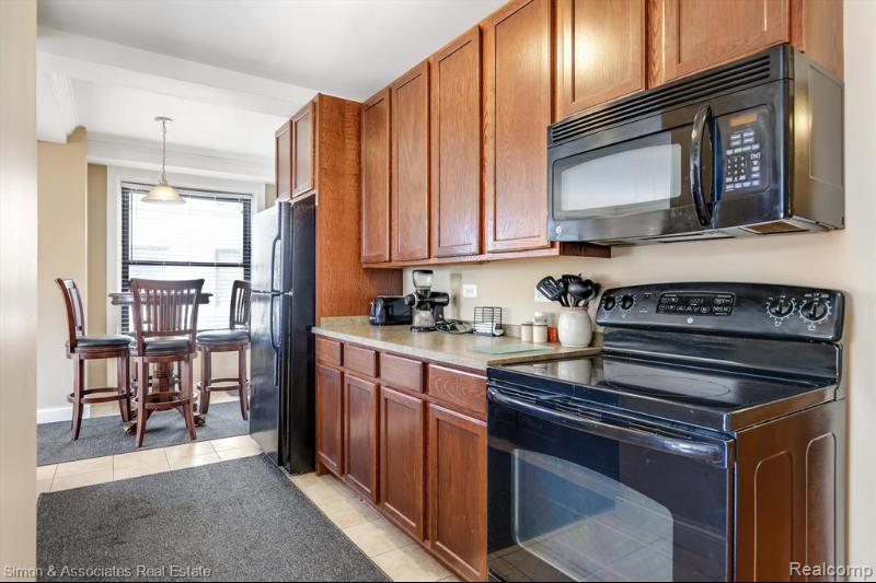 Listing Photo for 15 E Kirby Street 211