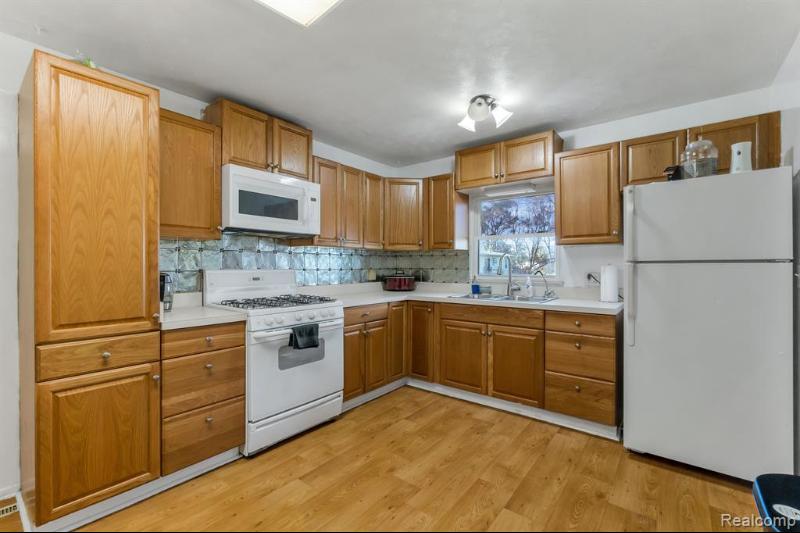 Listing Photo for 3525 Chambers Street