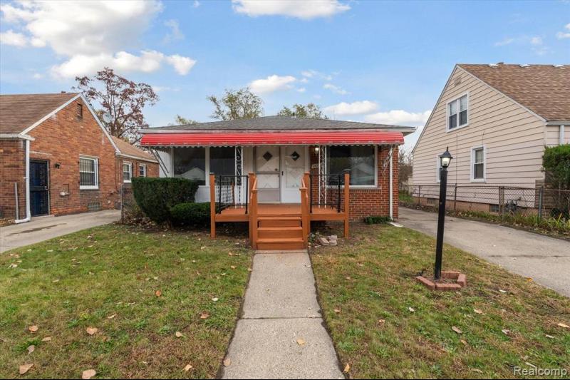Listing Photo for 20150 Roselawn Street