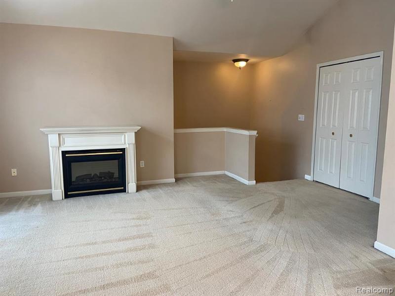 Listing Photo for 16821 Carriage Way 672