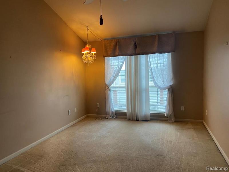 Listing Photo for 16821 Carriage Way 672