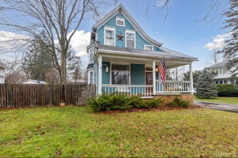 Listing Photo for 224 Pleasant Street