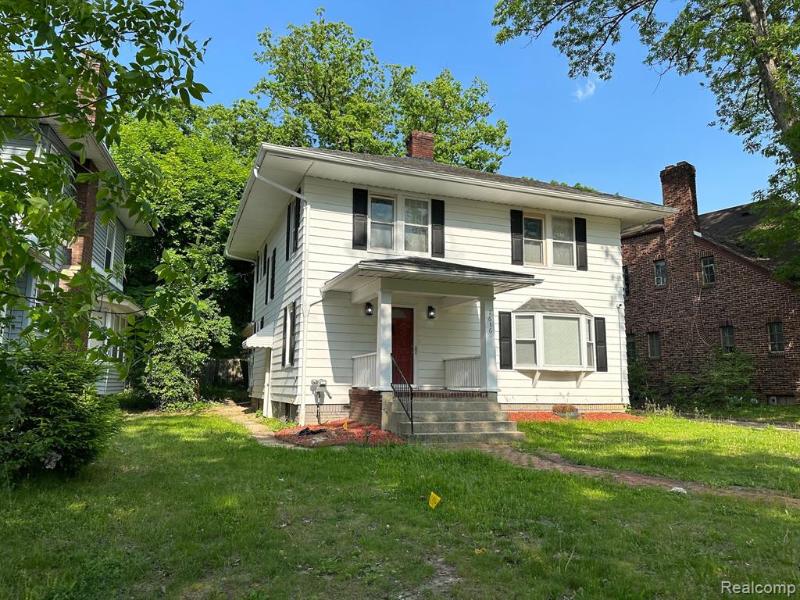Listing Photo for 1636 N Grand Traverse Street