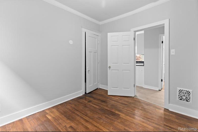 Listing Photo for 1188 Lawrence Street LOWER