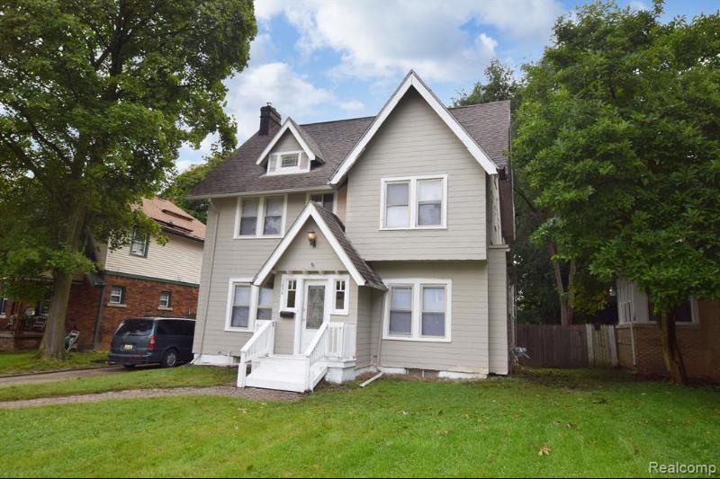 Listing Photo for 1654 N Grand Traverse Street