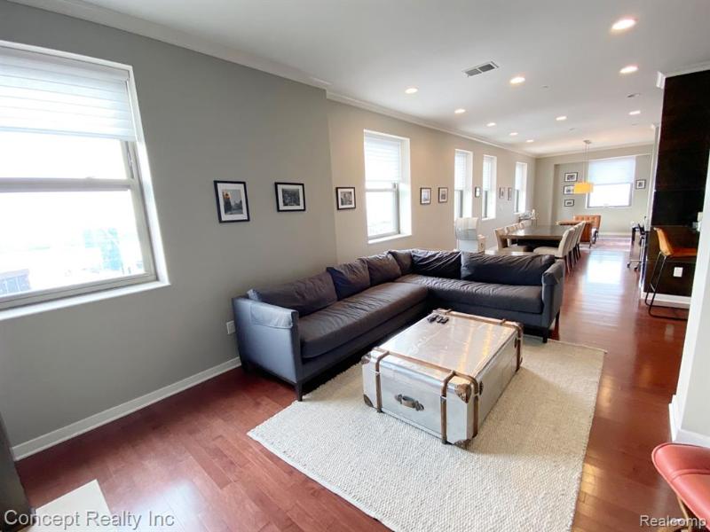 Listing Photo for 1135 Shelby Street 2806