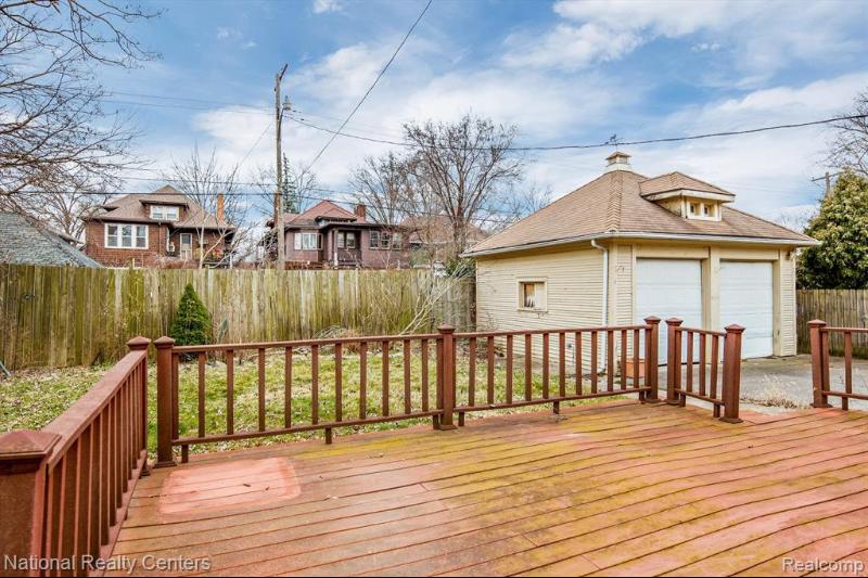 Listing Photo for 829 Chicago Boulevard