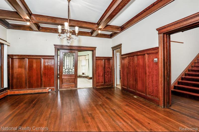 Listing Photo for 829 Chicago Boulevard