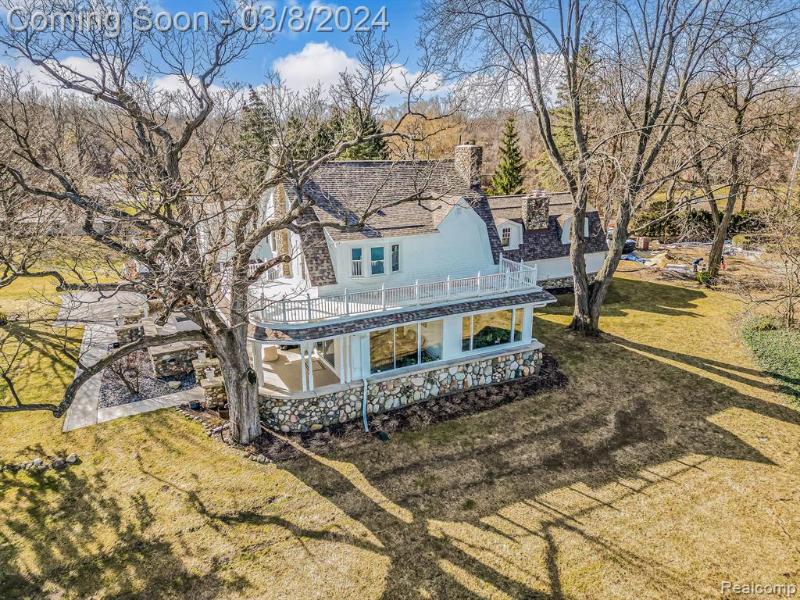 Listing Photo for 6890 Commerce Road