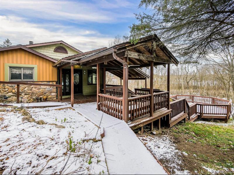 Listing Photo for 13189 Oyster Lake Road