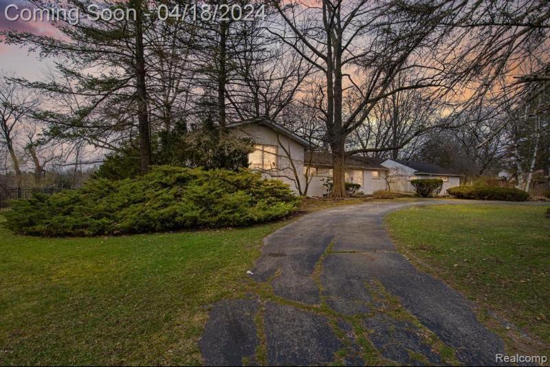 Listing Photo for 25931 Springbrook Drive
