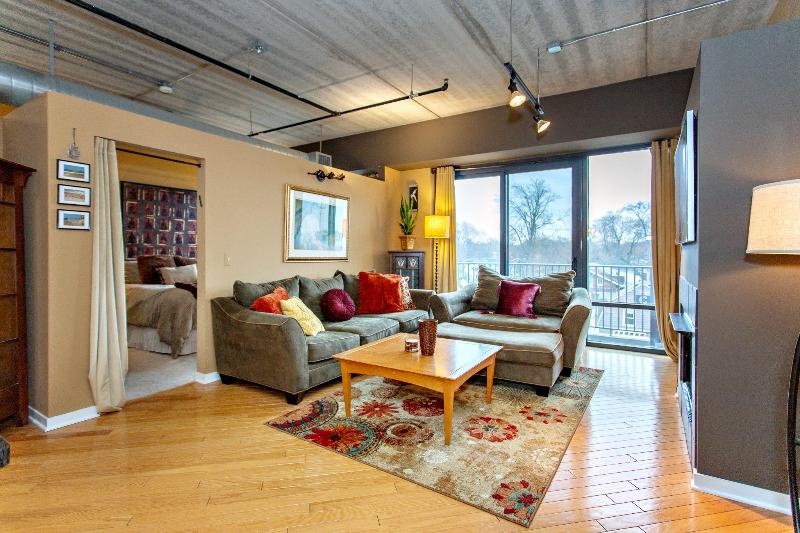 Listing Photo for 101 Curry Avenue 424