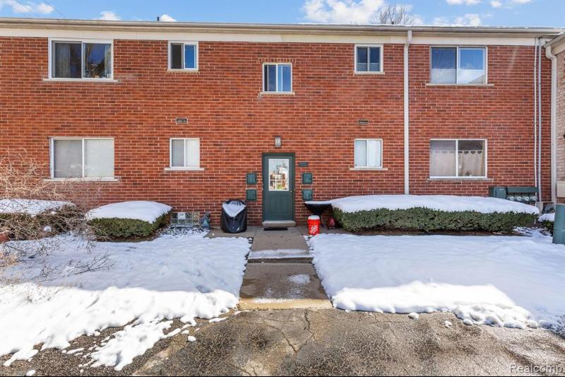 Listing Photo for 401 Miller Avenue 206