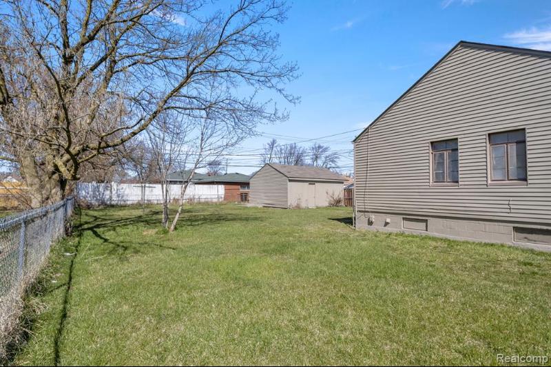 Listing Photo for 8137 Toepfer Road