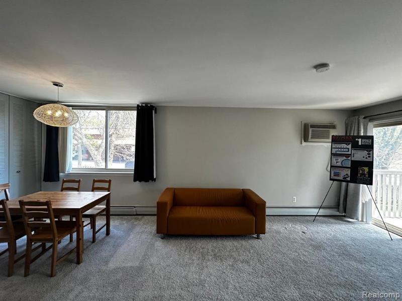 Listing Photo for 2317 Packard Street B202