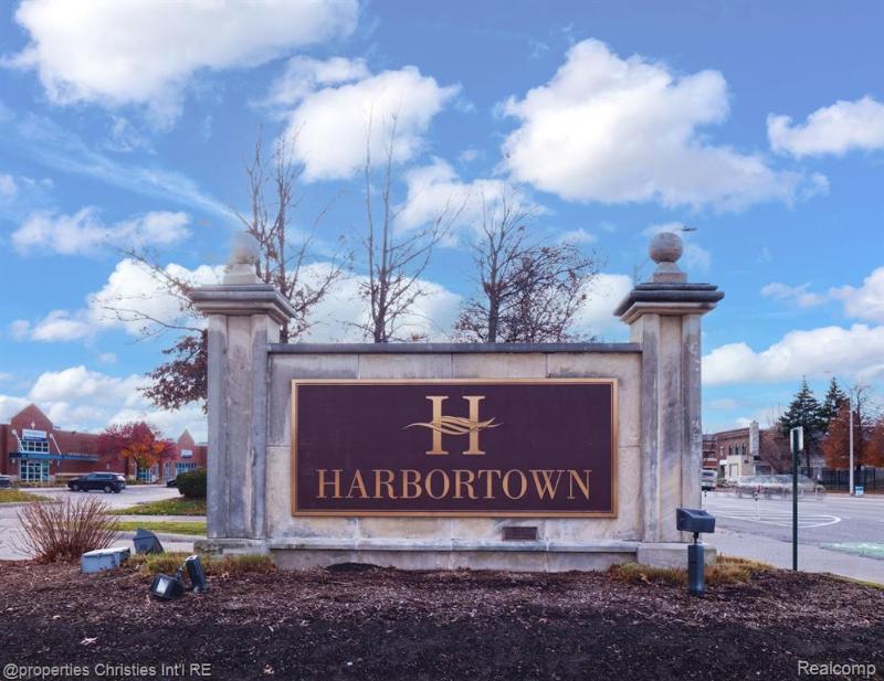 Listing Photo for 250 E Harbortown Drive 805