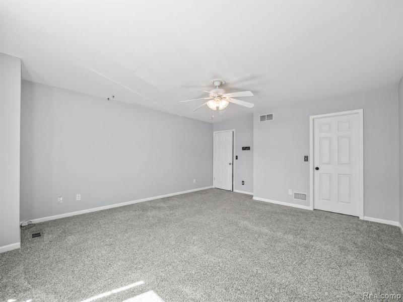 Listing Photo for 699 W Bluff Court