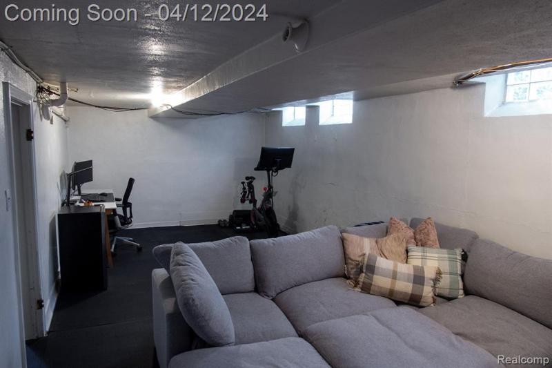 Listing Photo for 725 Lincoln Road