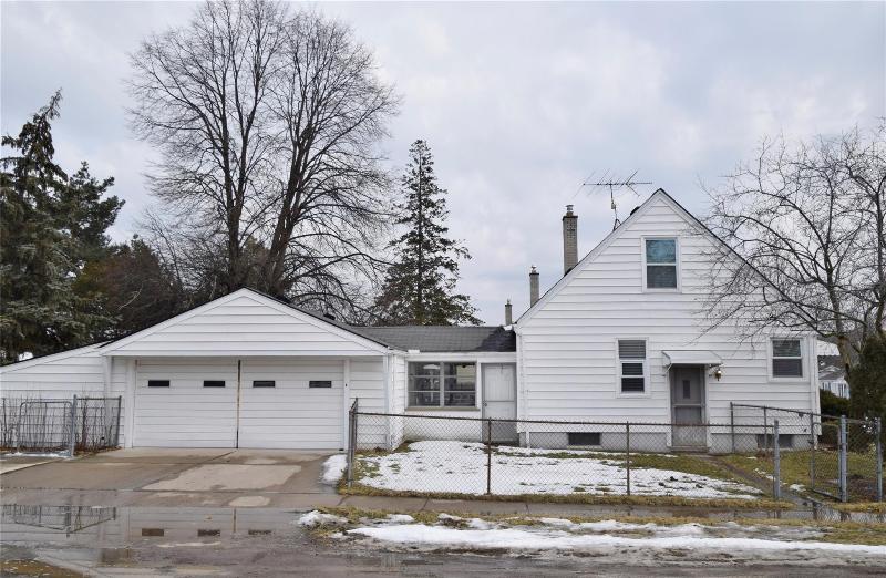 Listing Photo for 1428 W Windemere Avenue W