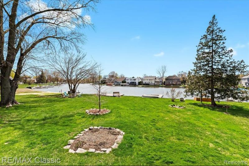 Listing Photo for 348 Beverly Island Drive