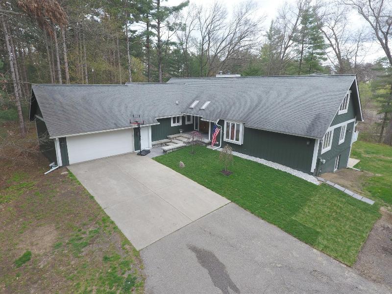 2140 Sunnybrook Road, Commerce Township
