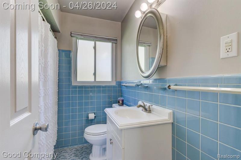 Listing Photo for 24220 Ithaca Street