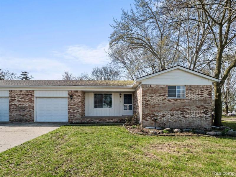 46745 Shelby, Shelby Township