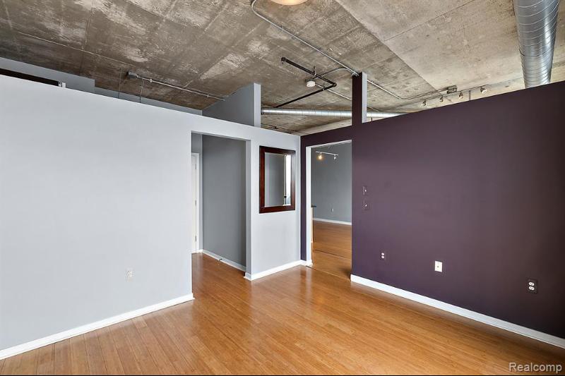 Listing Photo for 100 W 5th Street 606