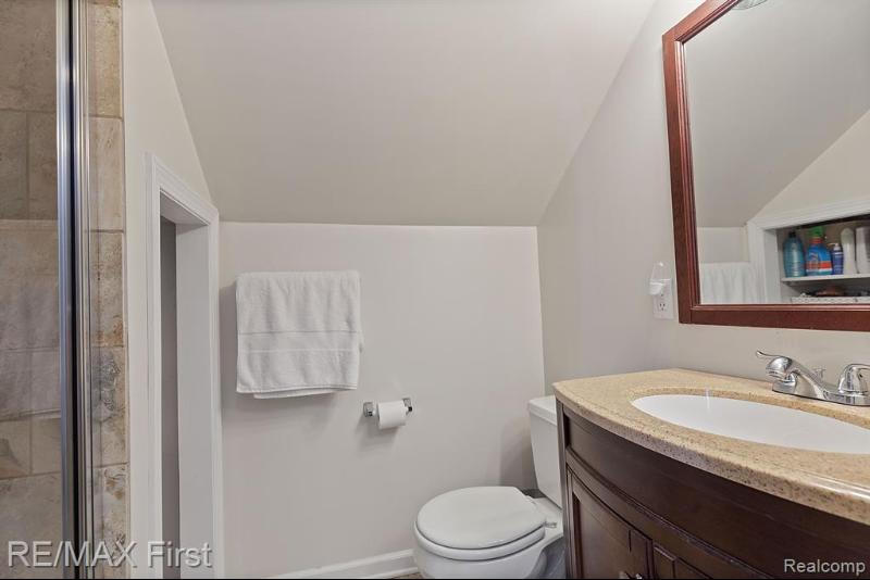 Listing Photo for 1070 Oxford Road