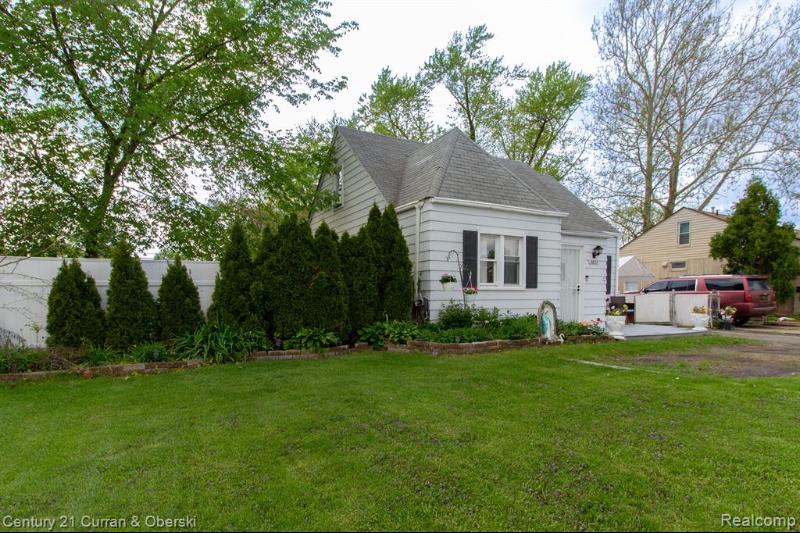Listing Photo for 7627 N Inkster Road