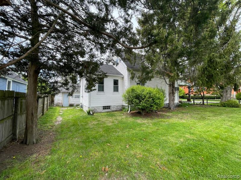 Listing Photo for 804 Wall Street