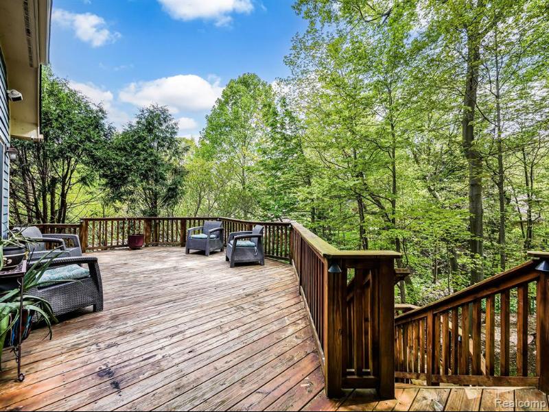 Listing Photo for 28690 Wintergreen