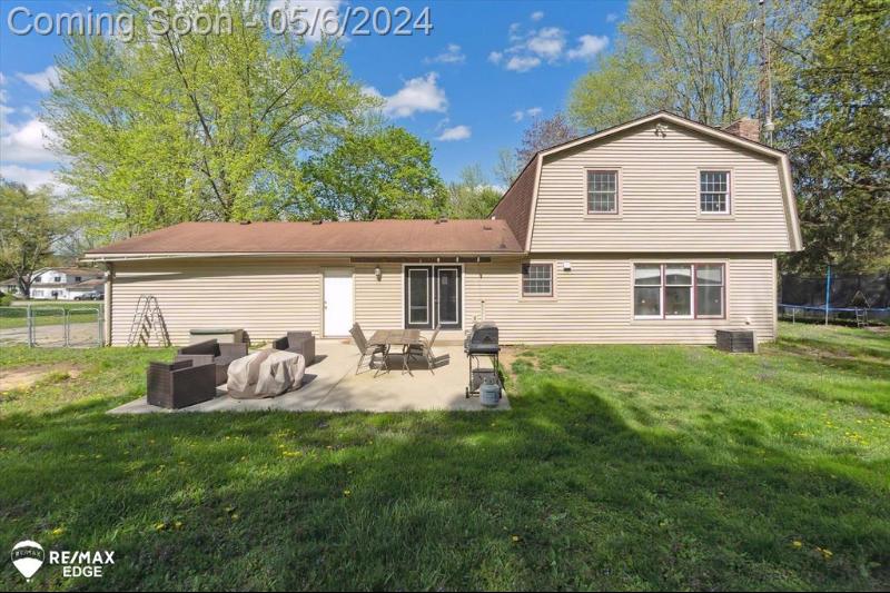 Listing Photo for 1427 Country View