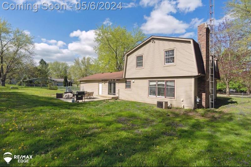 Listing Photo for 1427 Country View