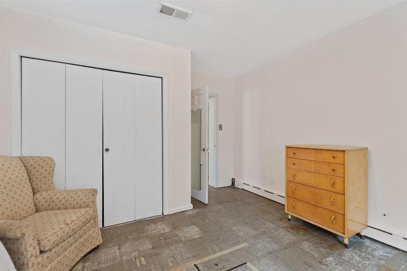 Listing Photo for 2240 Hollywood