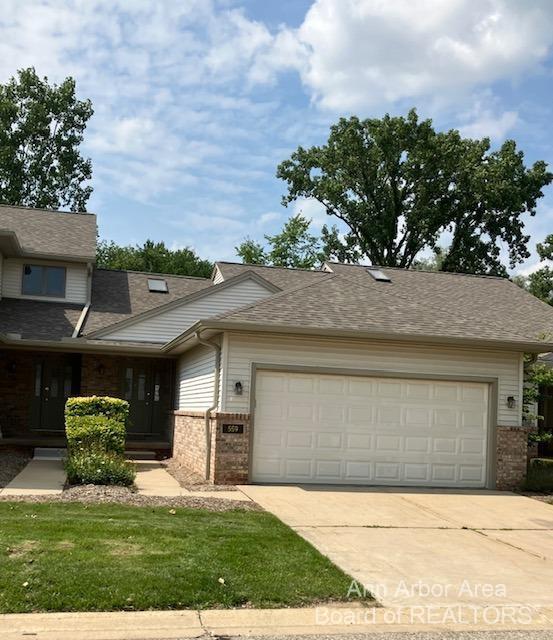 Listing Photo for 559 Sycamore Circle