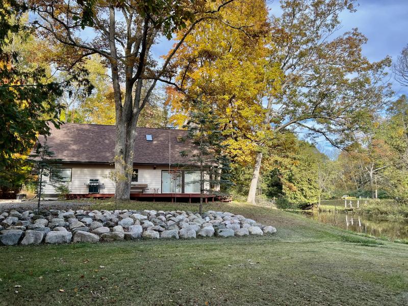 Listing Photo for 5597 S Rapids Road
