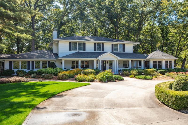 Listing Photo for 20299 Hillandale Road