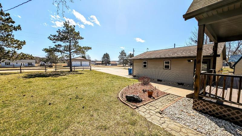 Listing Photo for 5543 N Sauble Lake Drive