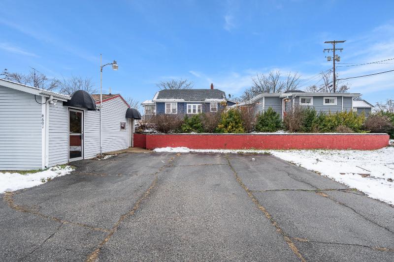 Listing Photo for 4601 Francis Street
