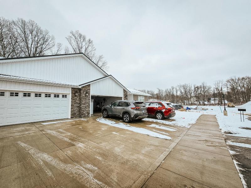 Listing Photo for 87 Hillsdale Commons Drive